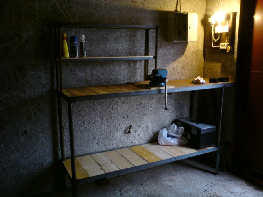 Стеллаж в гараж