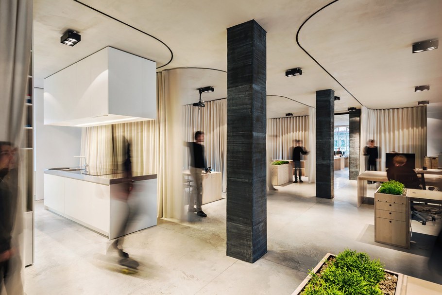 Колонна в современном стиле