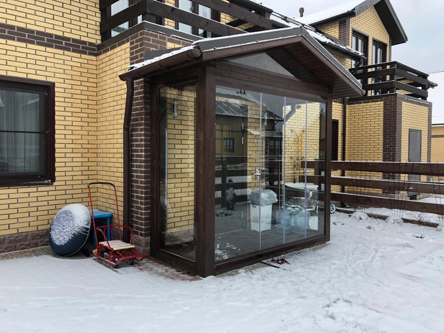 Остекленный тамбур