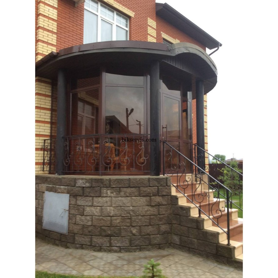 Крыльца входных групп