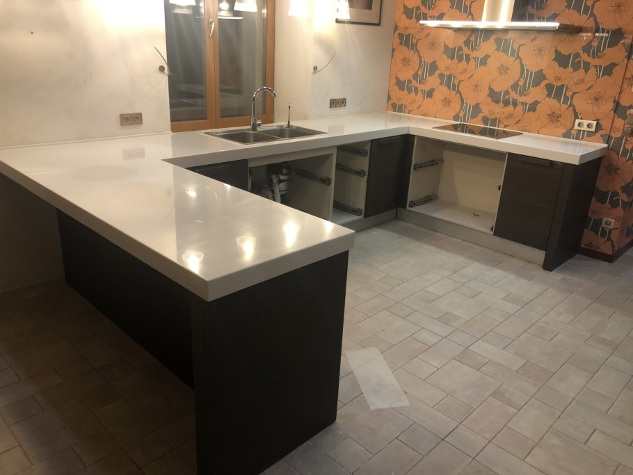 Акриловая столешница для кухни