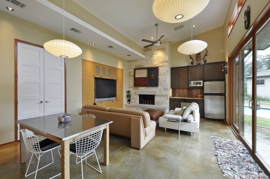 Планировка большой кухни-гостиной