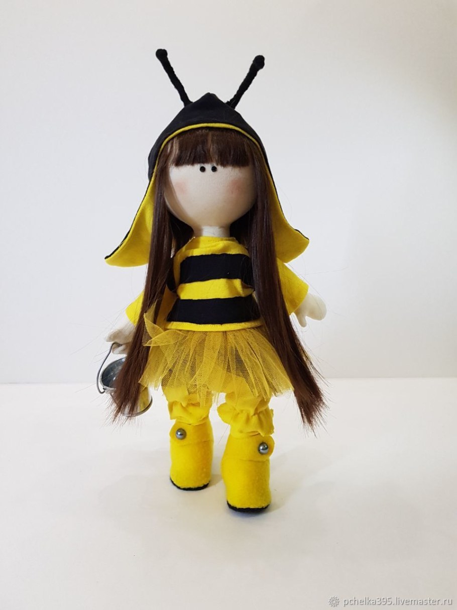 Текстильные куколки пчелки