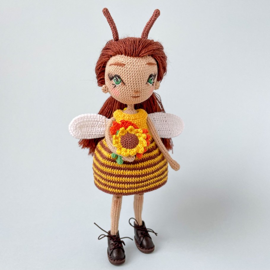 Купить авторскую куклу пчелку