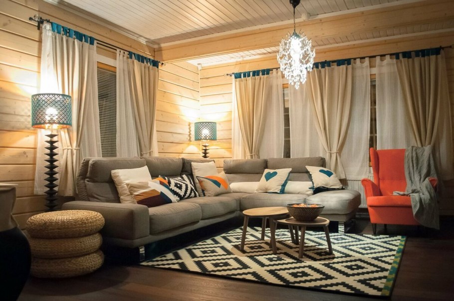 Гостиная в бревенчатом доме