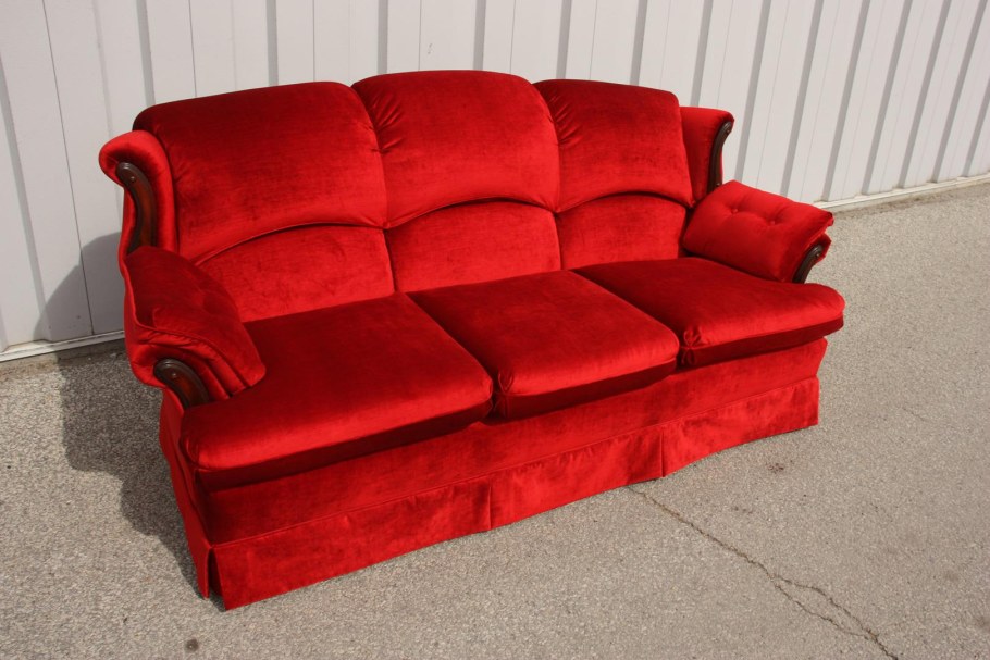 Обтяжка мягкой мебели