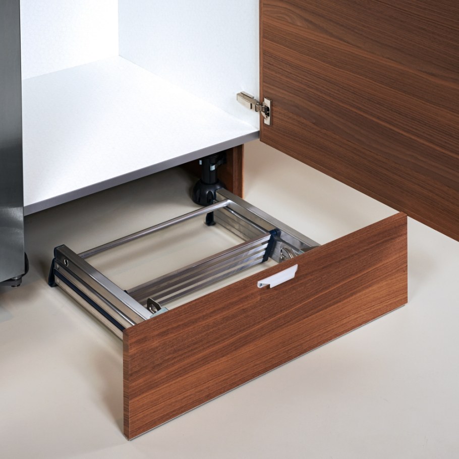 Цокольная система Блюм