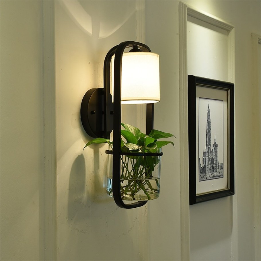 Бра в прихожую