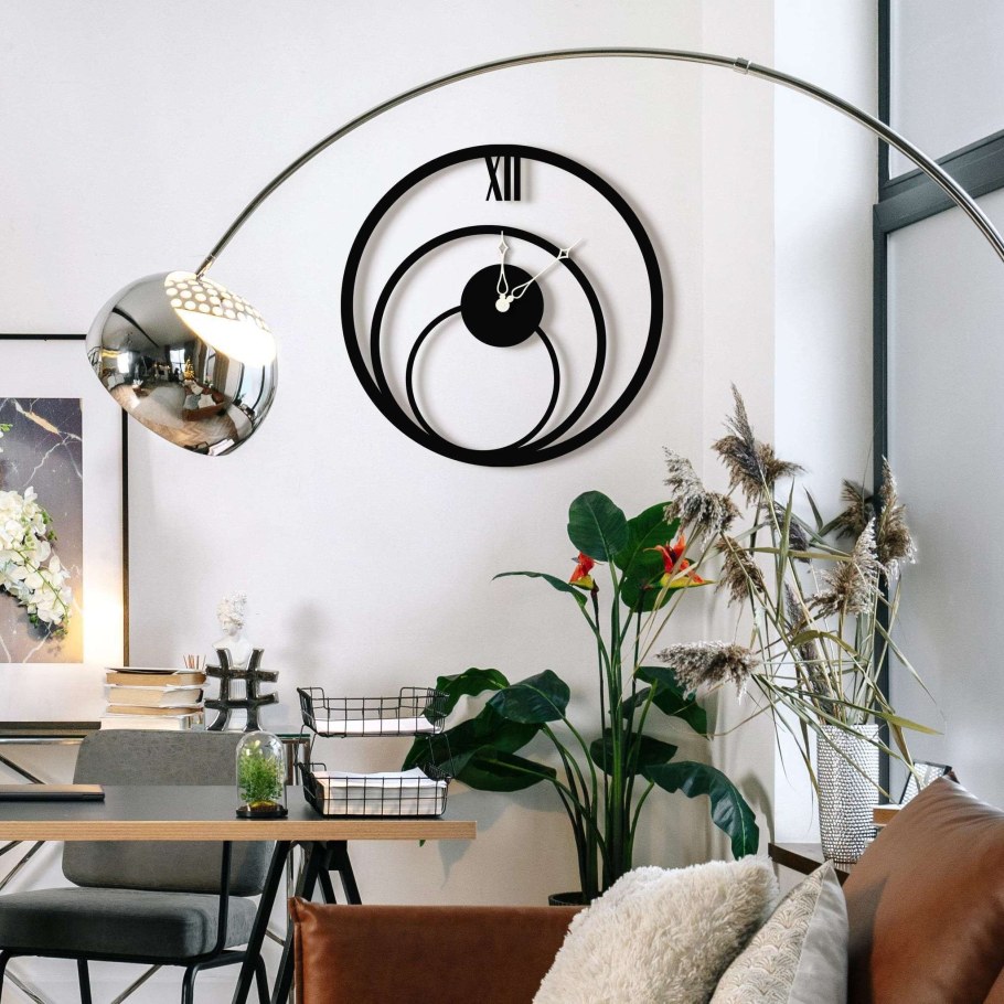 Обои кольцами на стену