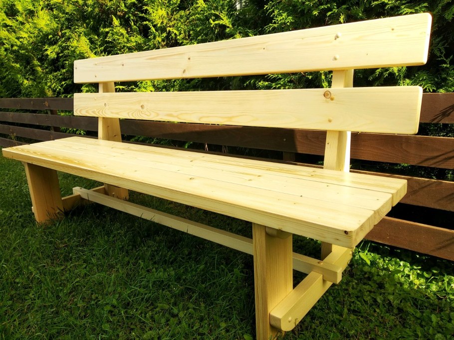 Деревянные лавки для дачи