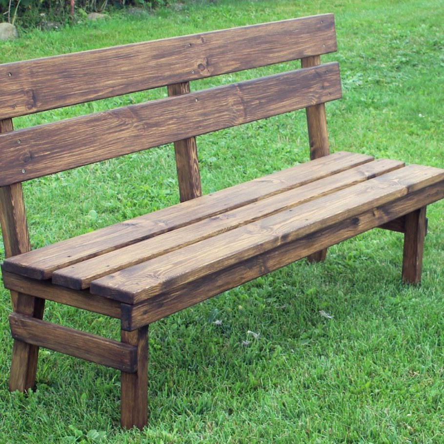 Скамья деревянная