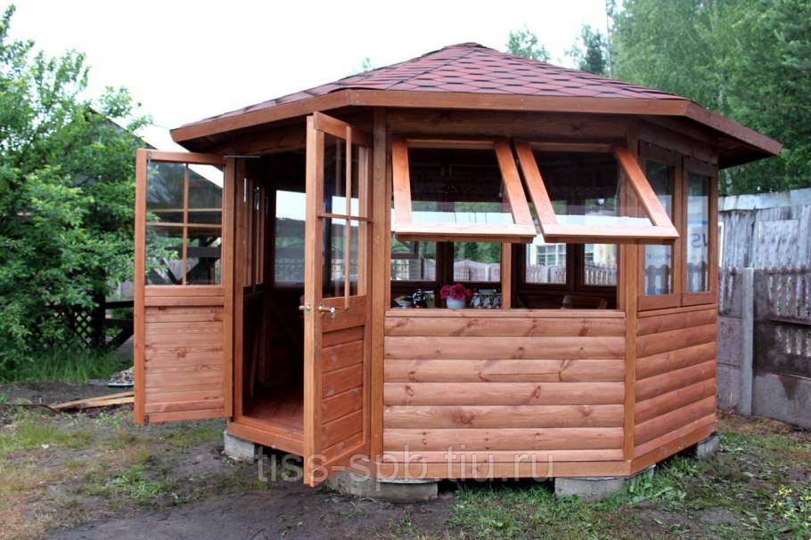 Крытая беседка