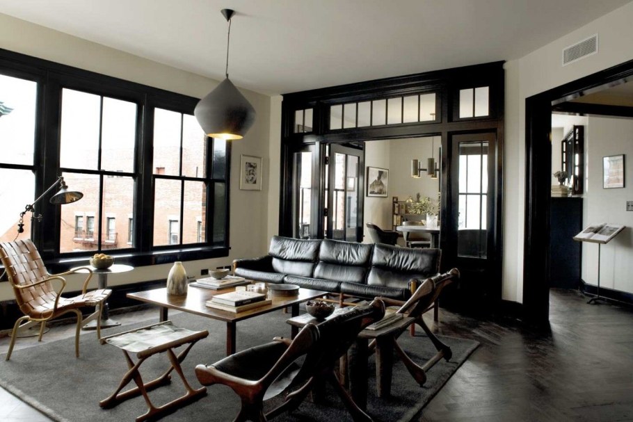 Черные оконные рамы в интерьере