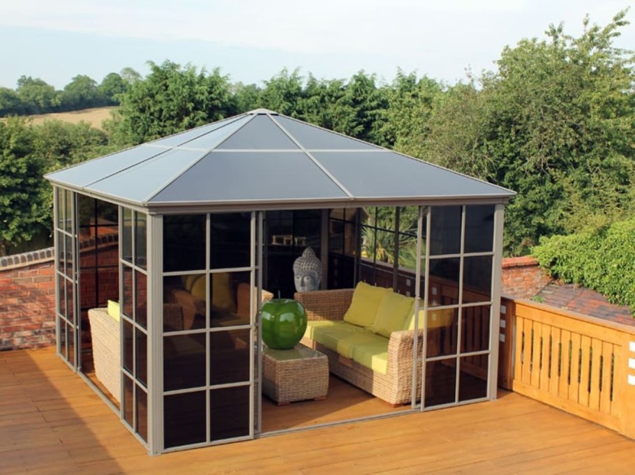 Беседка газебо современная