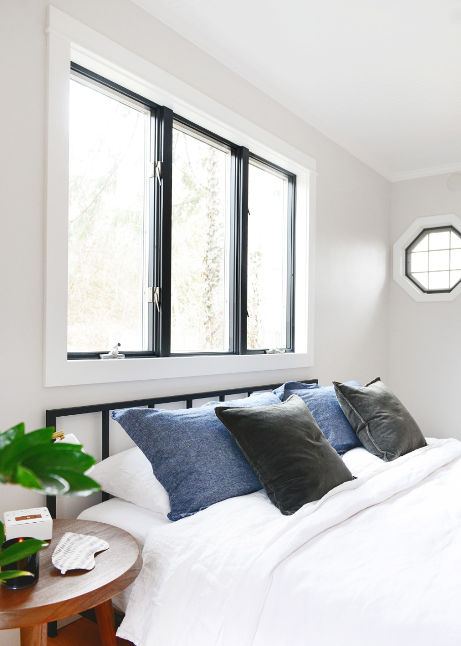 Оконные рамы в спальню