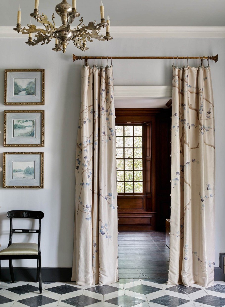 Портьеры на двери