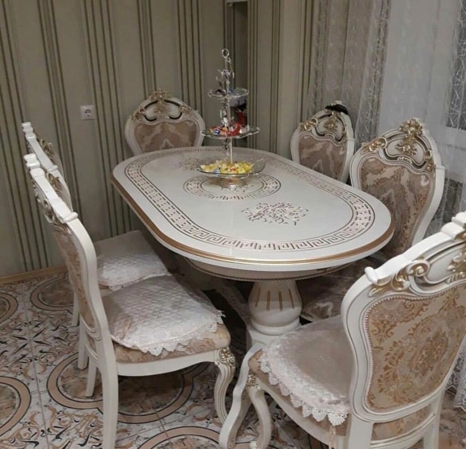 Обеденный стол роза Версаче