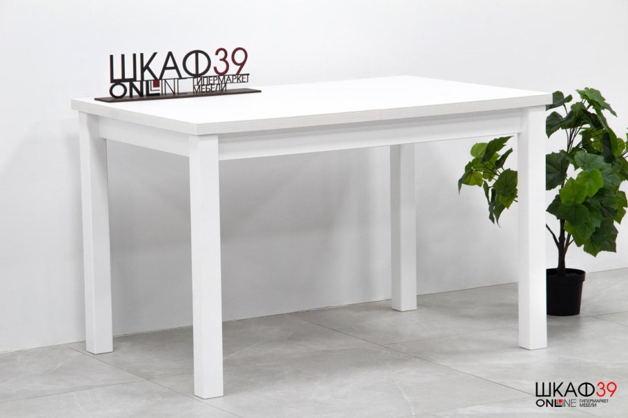 Стол обеденный 70х70