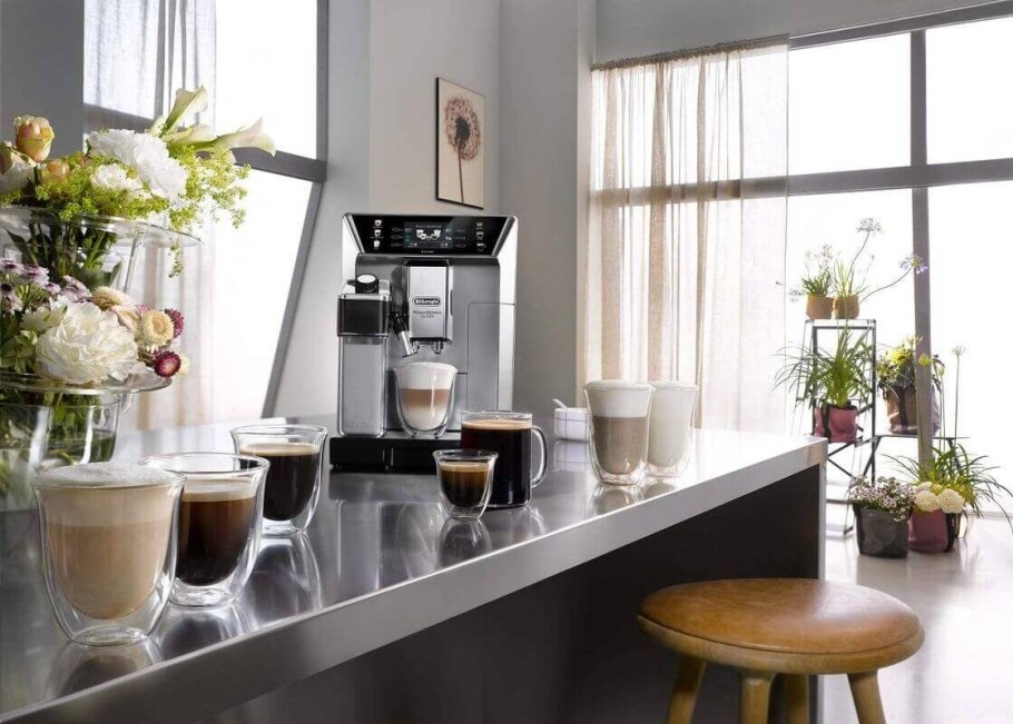 Кофемашина Delonghi ECAM 550.55