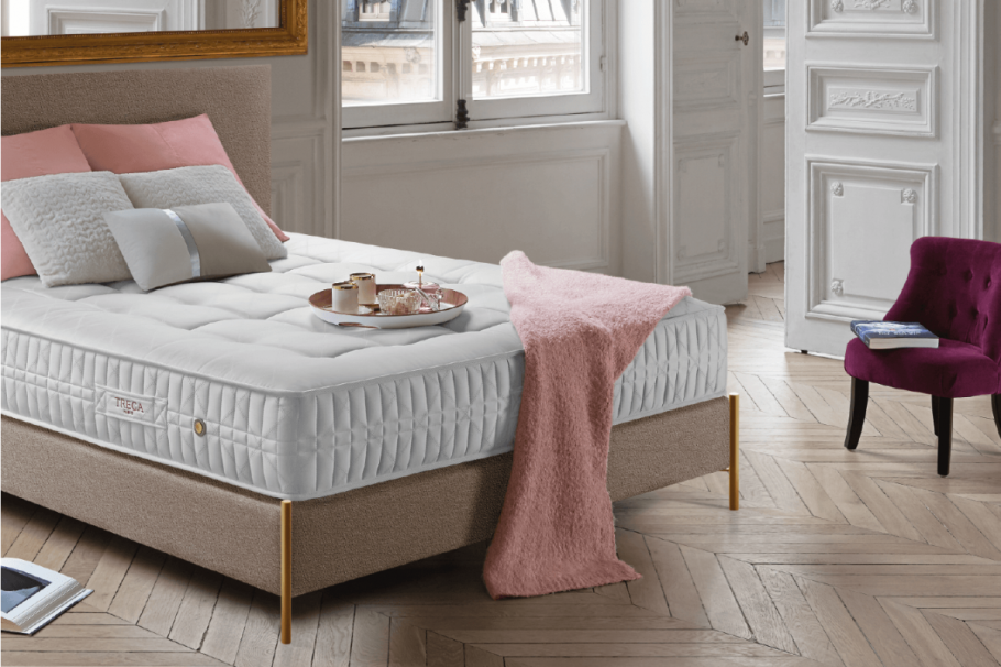 Кровать с ортопедическим матрасом