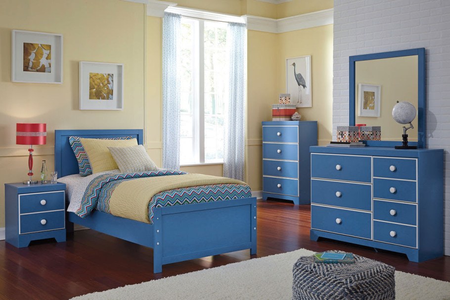 Спальный гарнитур синего цвета