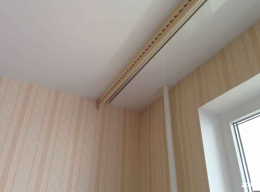 Карниз потолочный под натяжной потолок