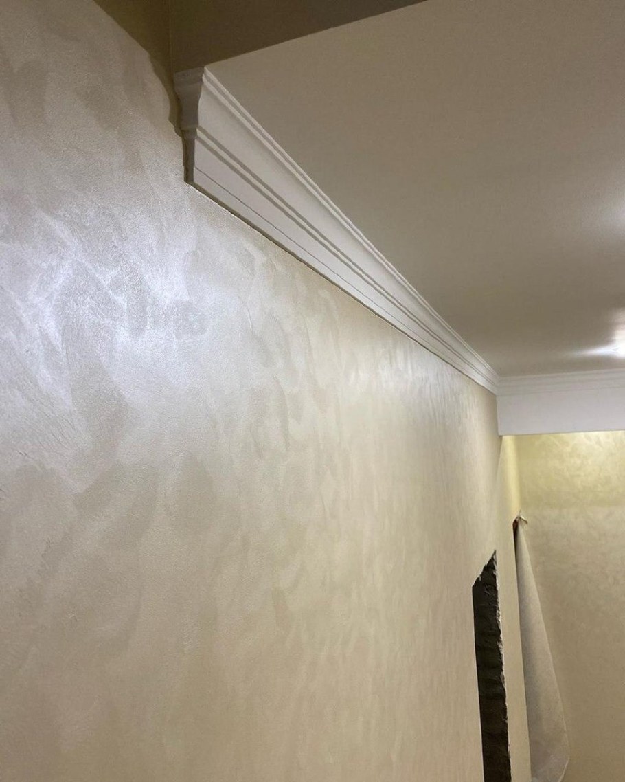 Штукатурка мокрый шелк в интерьере