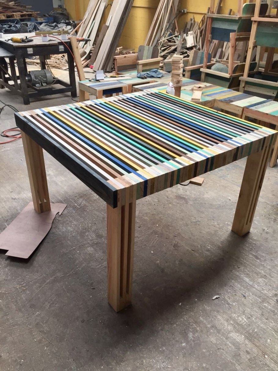 Журнальный столик из реек