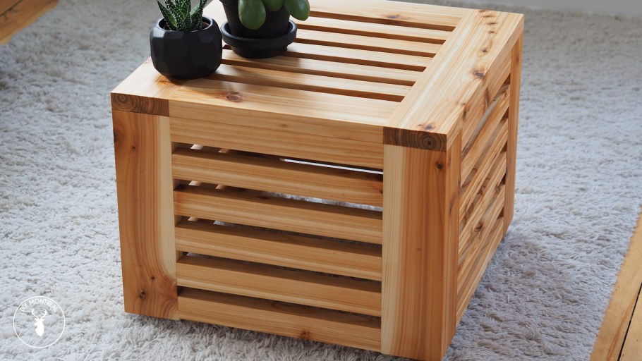 Журнальный столик из деревянных реек