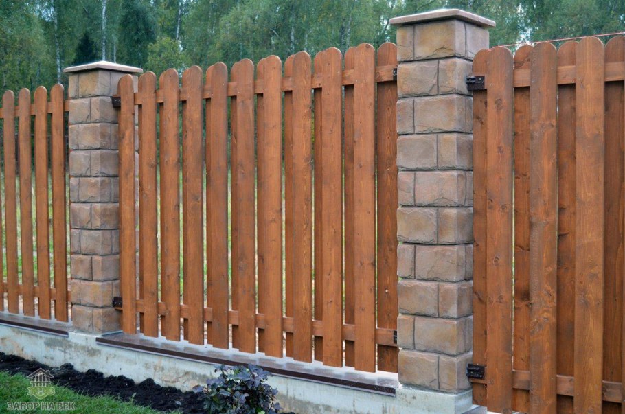 Деревянный забор для дачи