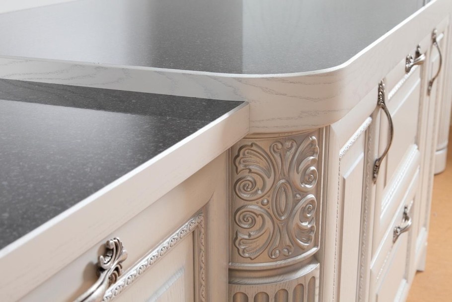 Столешница с кромкой ПВХ