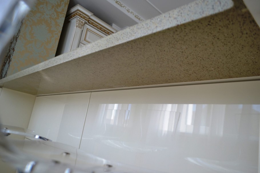 Плинтус из камня для столешницы