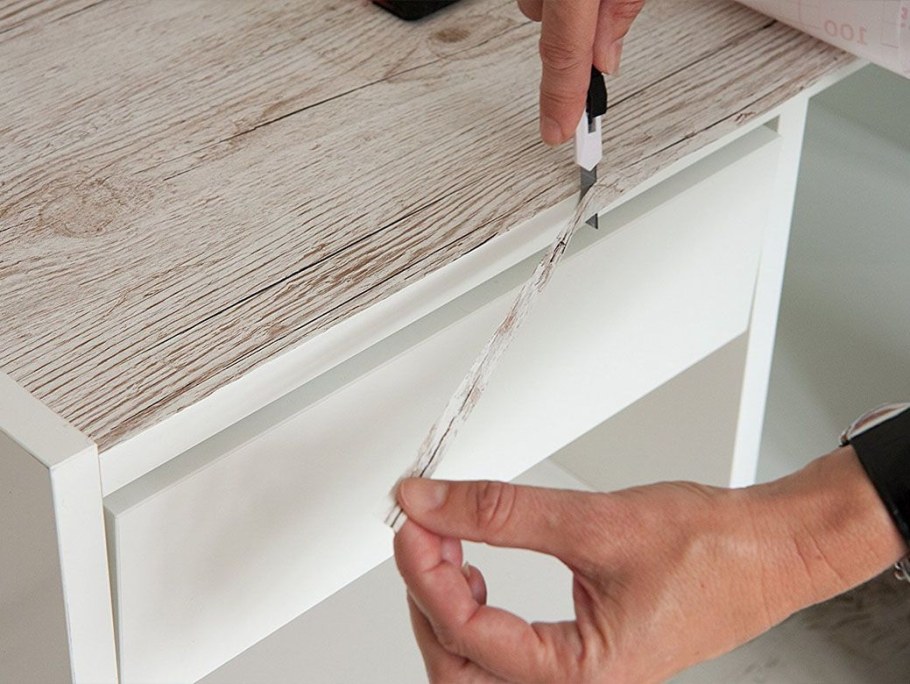 Оклеивание мебели самоклеющейся пленкой