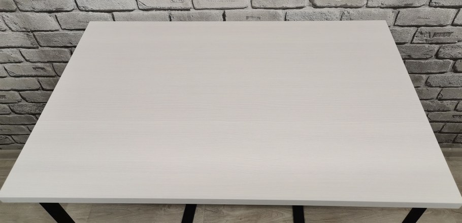 Стол выбеленное дерево