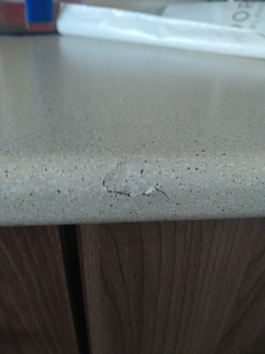 Треснула столешница ДСП