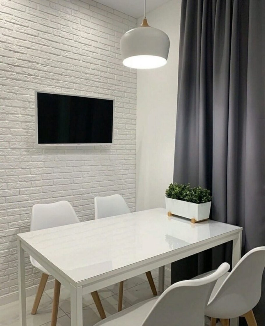 Белые кирпичики декоративные на стену на кухне