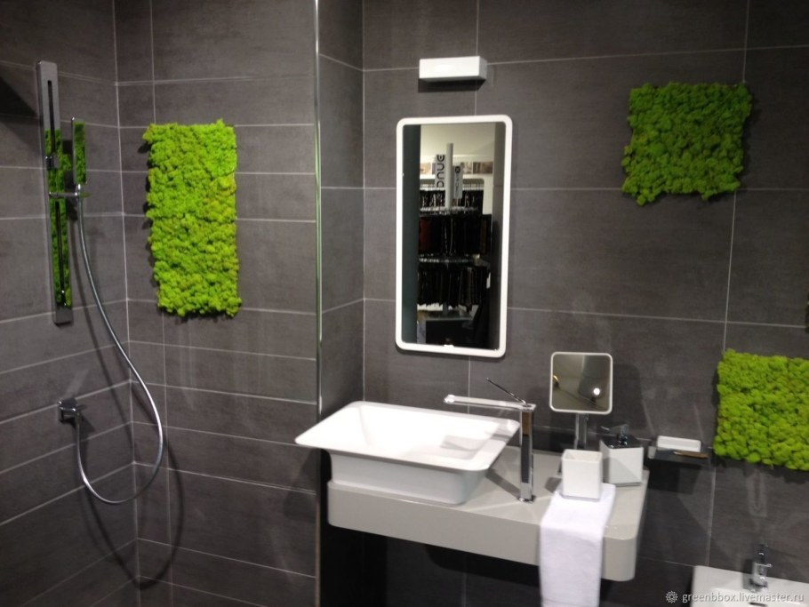 Ванная комната с растениями