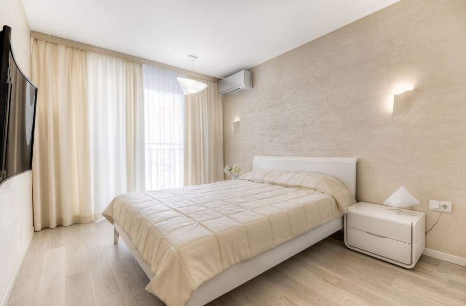 Спальня в бежевом цвете