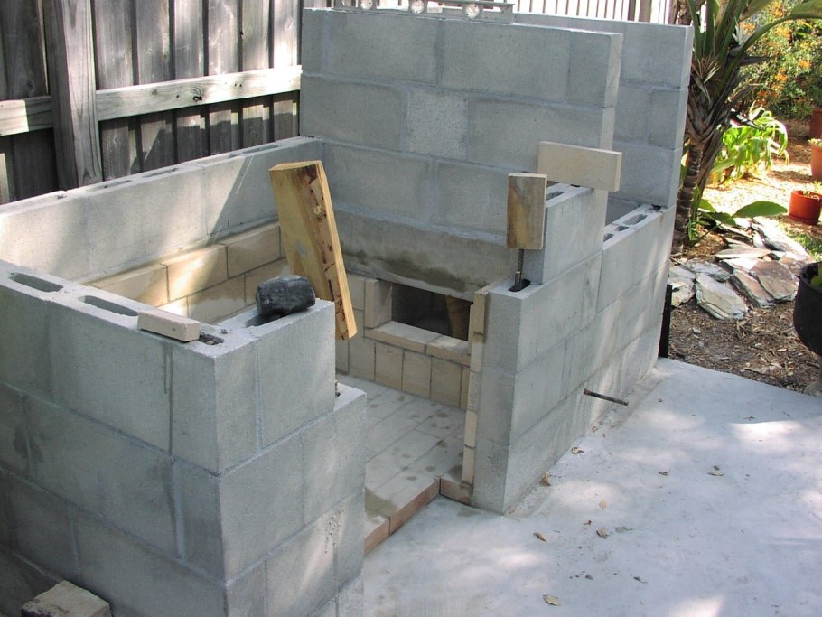 Мангал из керамзитных блоков