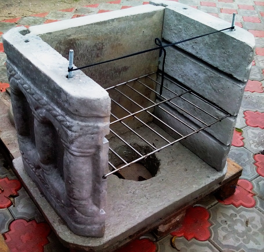 Шашлычница из блоков