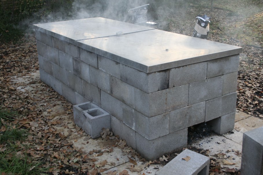 Жаровня из бетонных блоков