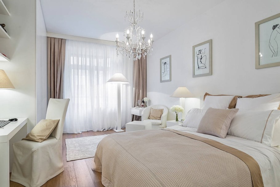 Интерьер светлой спальни