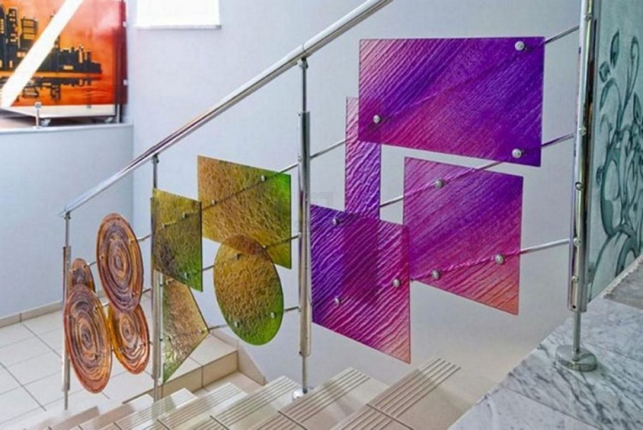 Цветное стекло в интерьере