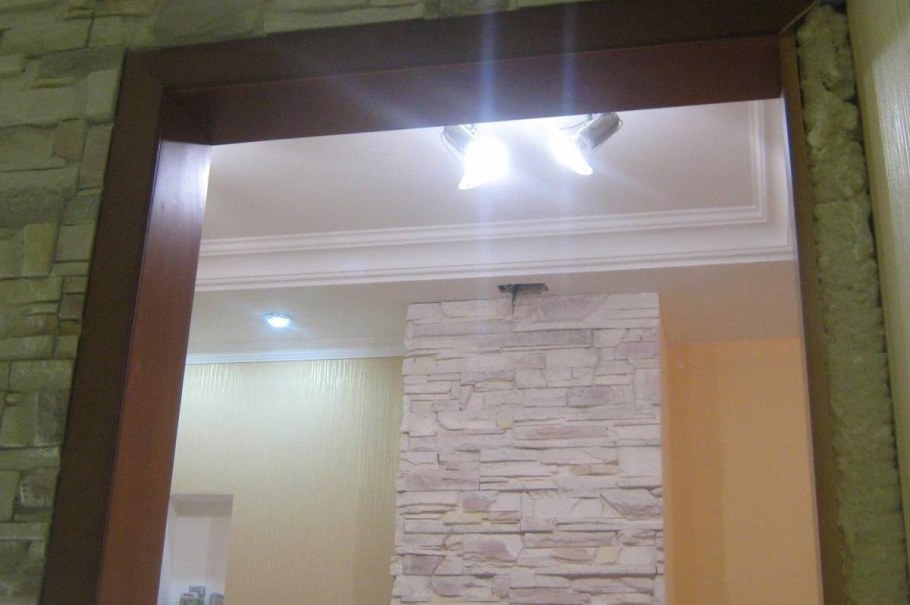 Обрамление дверного проема без двери