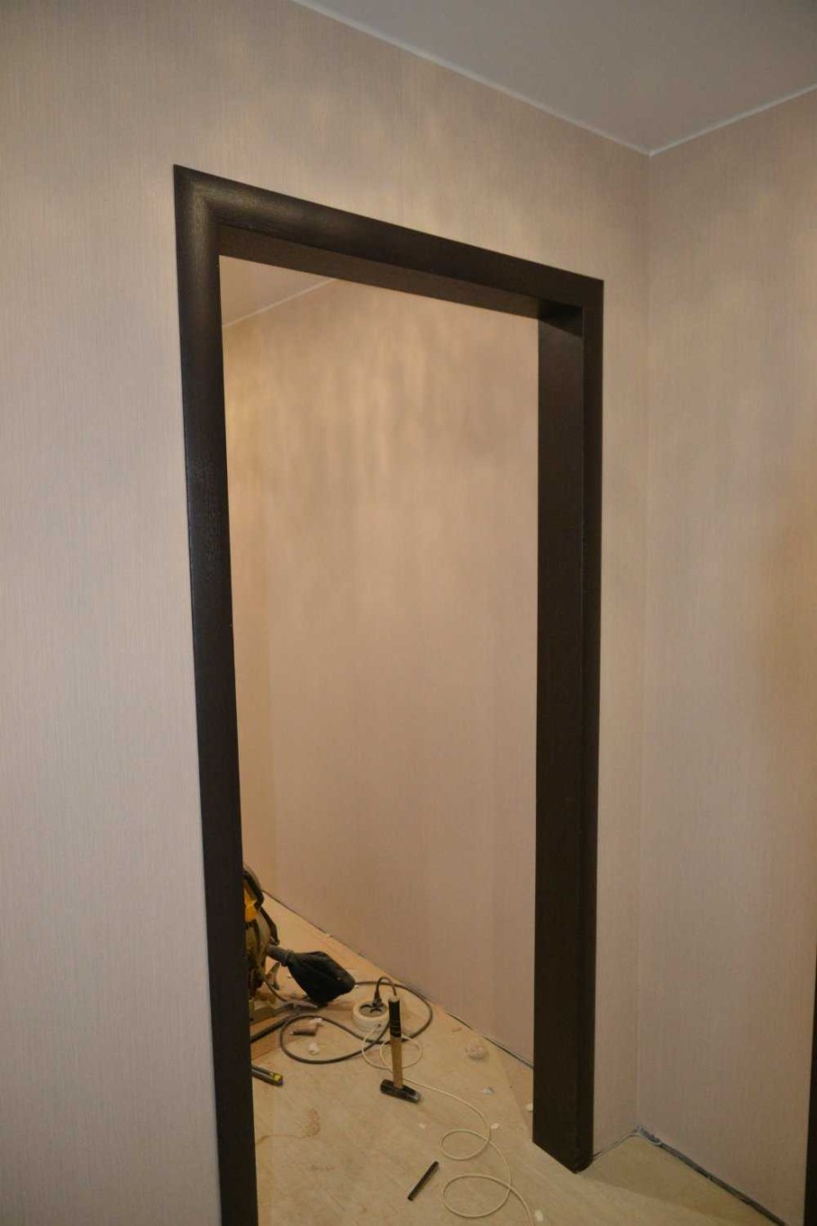 Отделка дверного проема