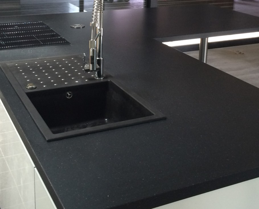 Silestone кварцевый агломерат черный