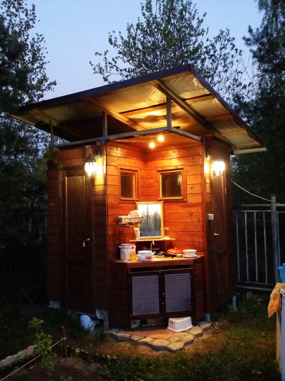 Туалет с душем для дачи