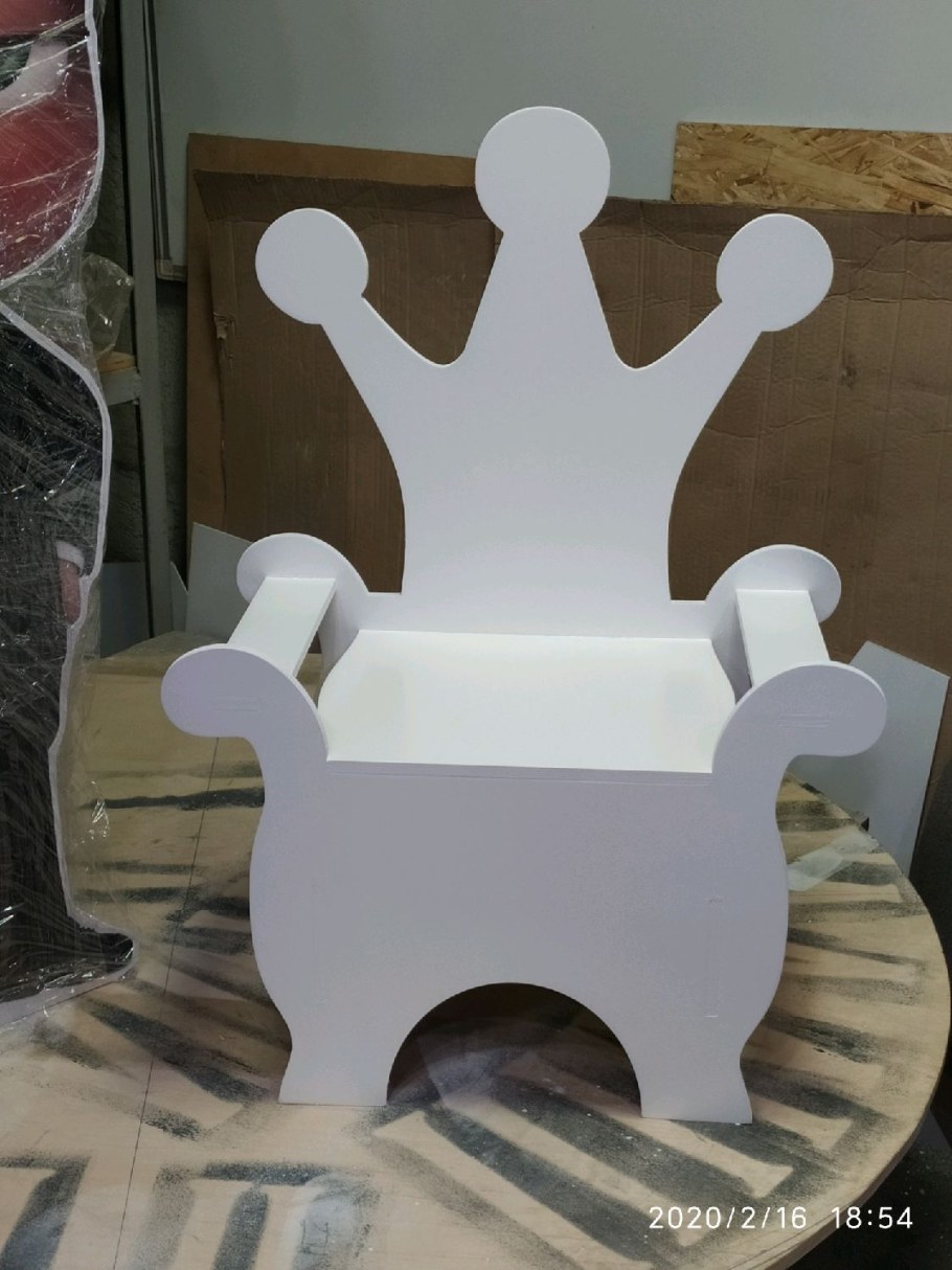 Трон из фанеры