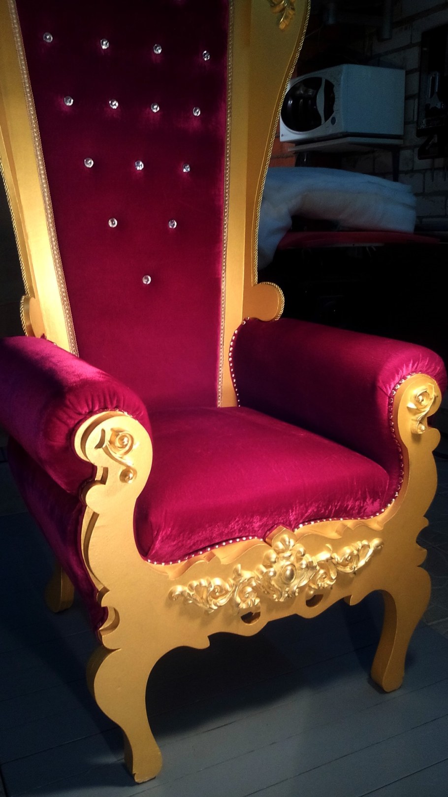 Детское кресло трон