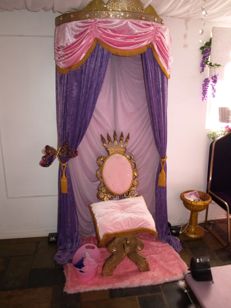 Детский стул трон принцессы
